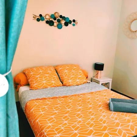 Grand Azur - Ideal Couple En Escapade Vieil - Terrasse - Climatisation - Wifi Hd - Gravette & Gare Sncf 5min A Pied - Port Vauban A Pied - Vieille * Antibes